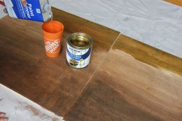 Incorporating paint thinner to decorate in a DIY wall art task