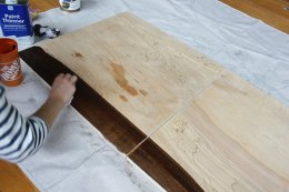 Staining timber using staining pad for a DIY wall art project
