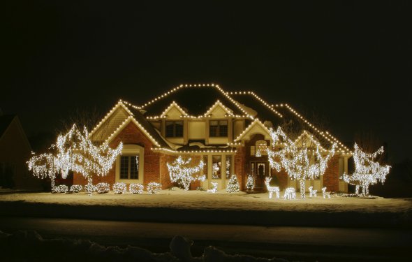 Holiday outdoor lights