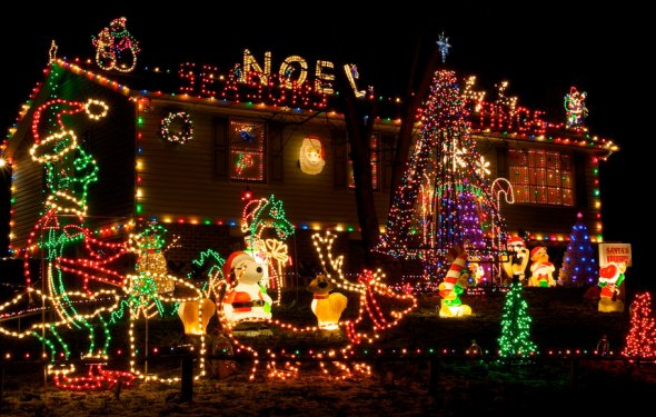 Homes Decorated For Christmas