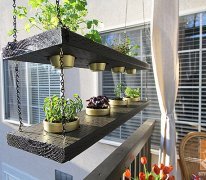 Deck Decorating Ideas: Hanging planters