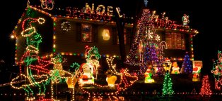 Beautiful homes decorated for Christmas