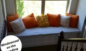 Windowseat on Staircase Landing | hookedonhouses.net